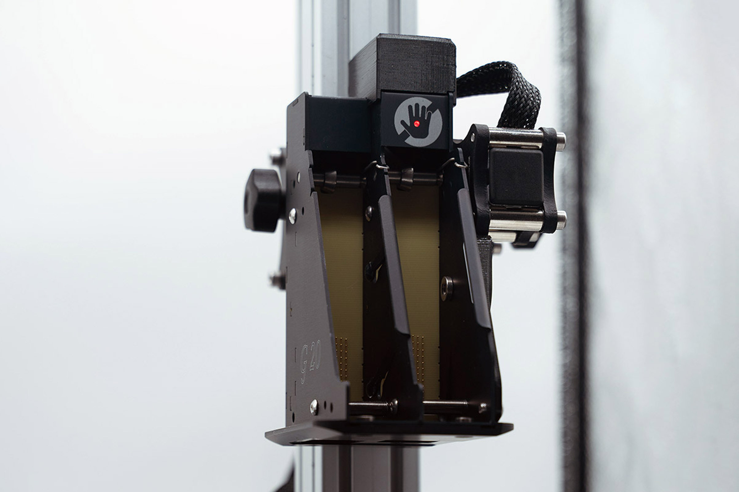 Potiskovací stolek s motorickým pojezdem TBL M 40 a TBL M 60 od TS Electronis Zlín, s.r.o.