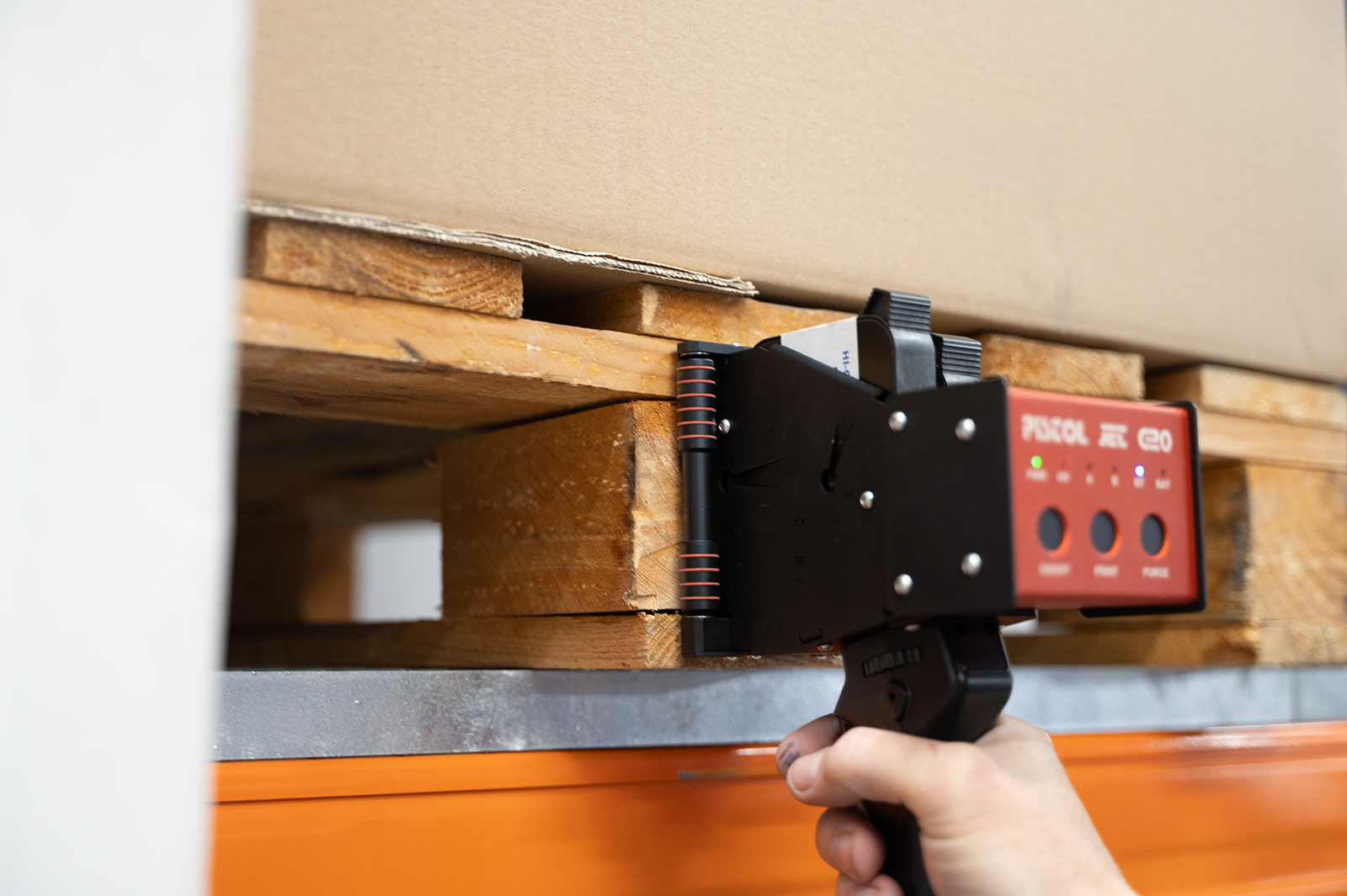 Mobilní značení s ruční tiskárnou PISTOL JET od TS Electronis Zlín, s.r.o.